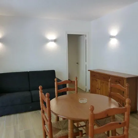 Rentalmar Delfos Playa Apartment Salou